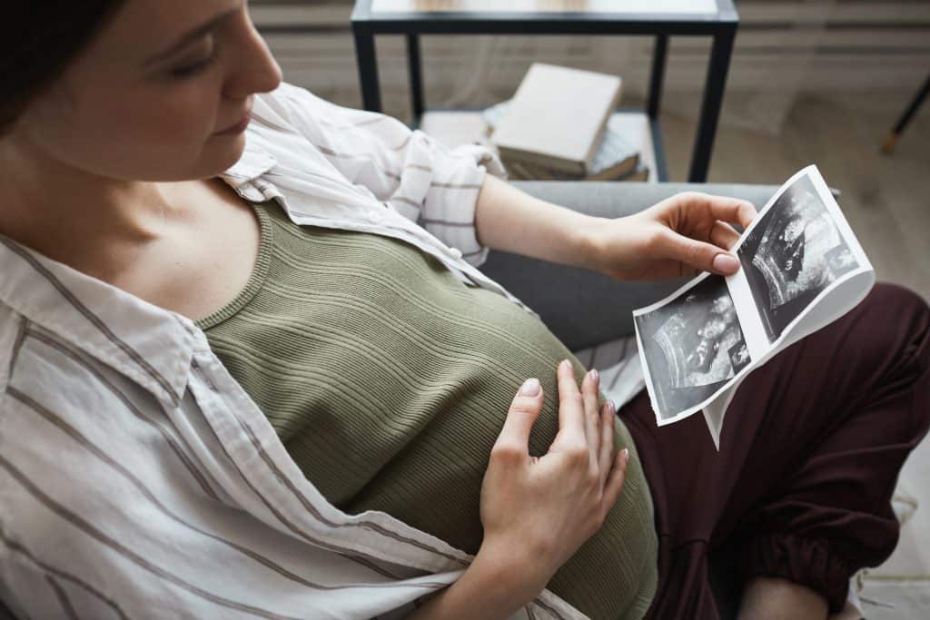 Kako iznenaditi roditelje za trudnoću
