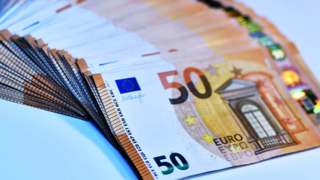 Transformacija Bankarstva u Eri Digitalne Revolucije Transformacija Bankarstva u Eri Digitalne Revolucije