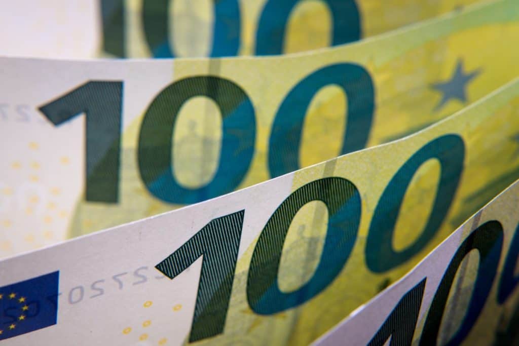Koje su prednosti online financijskog savjetovanja